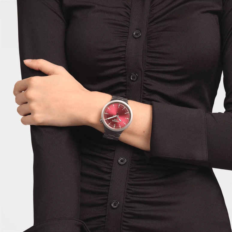 Swatch,Other 47mm,47mm,Stainless Steel,Red,Quartz,Sapphire,Crystal Glass,Round,SB07S104G