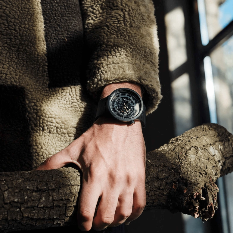 Swatch,Other 47mm,47mm,Bioceramic,Black,Skeleton,Quartz,Sapphire,Crystal Glass,Round,SB03B100
