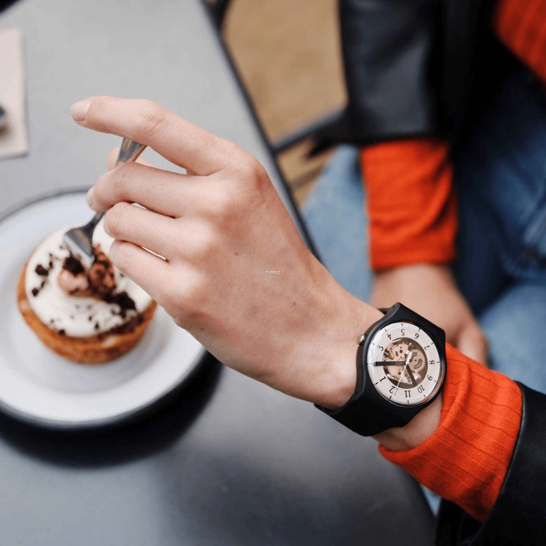 Swatch,Originals 41mm,41mm,Bioceramic,Silver White,Skeleton,Quartz,Tonneau,Black,SO32B112,SO32B112-5300