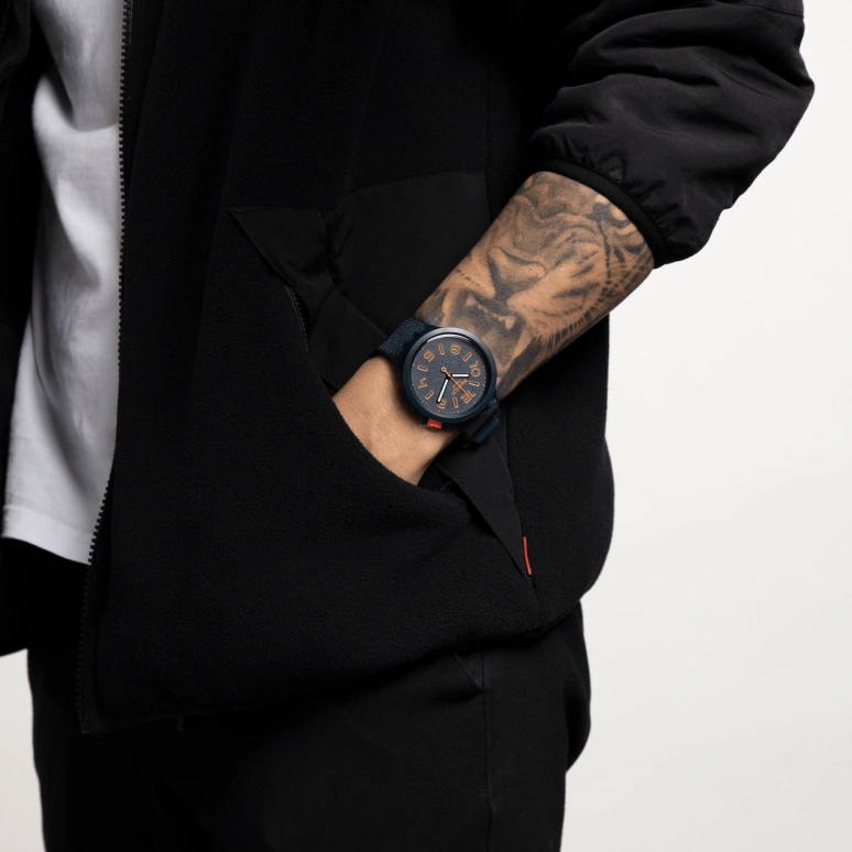 Swatch,THE BOLD 47mm,47mm,Plastic,Blue,Sapphire,Crystal Glass,Closed,SO27N107