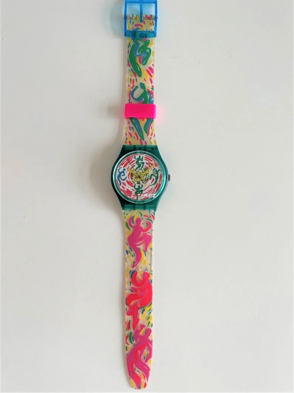 Swatch,Other 34mm,34mm,Plastic,Multi-Color,Quartz,Sapphire,Crystal Glass,Tonneau,GG129
