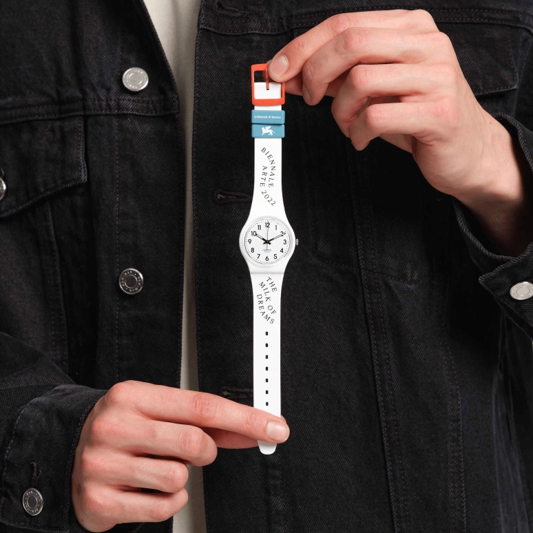 Swatch,Originals 34mm,34mm,Plastic,White,Quartz,Round,GW151R
