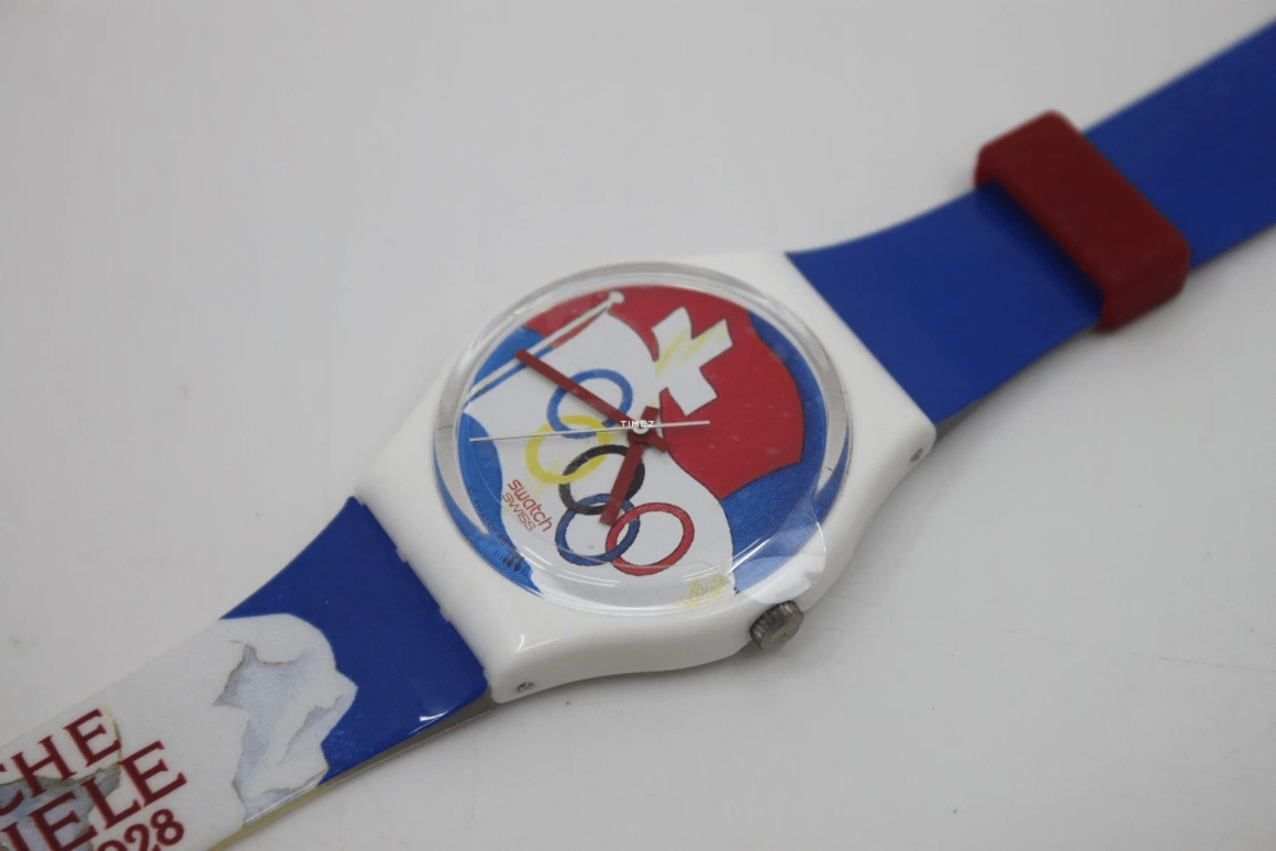 Swatch,Other 33mm,33mm,Plastic,Multi-Color,Quartz,Sapphire,Crystal Glass,Tonneau,GZ134