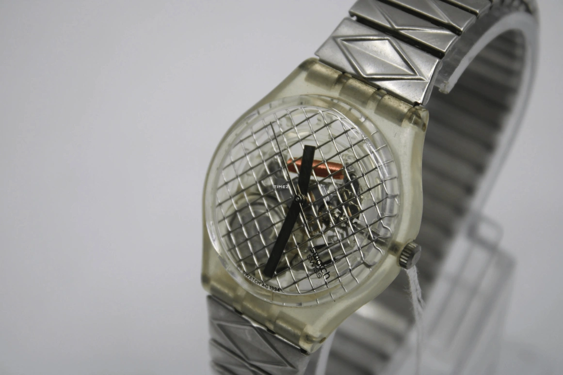 Swatch,Other 33mm,33mm,Plastic,Skeleton,Transparent,Quartz,Sapphire,Crystal Glass,Tonneau,GK186