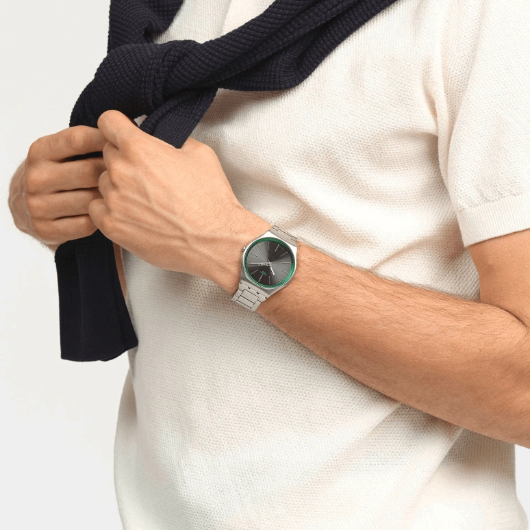 Swatch,Other 42mm,42mm,Stainless Steel,Black,Quartz,Sapphire,Crystal Glass,Round,SS07S128G