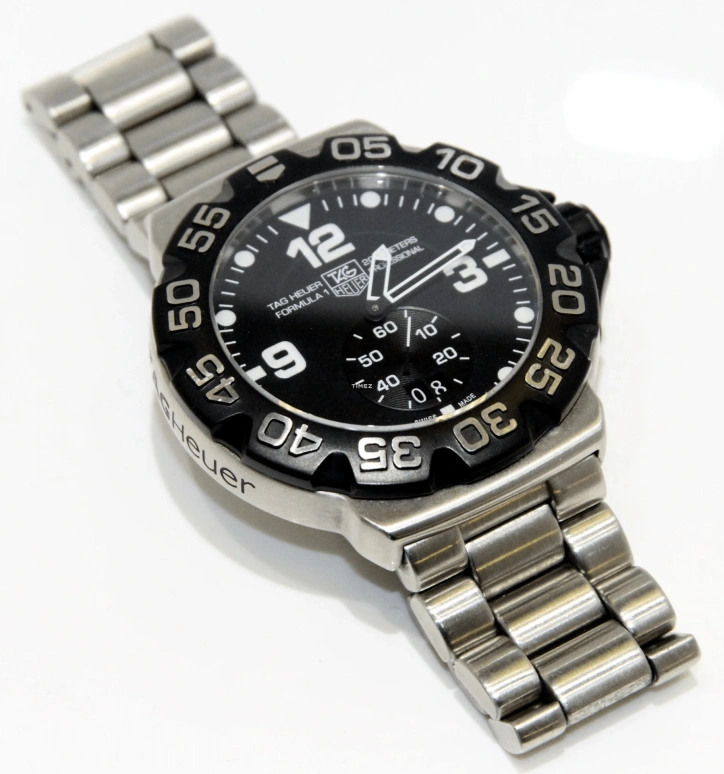 TAG Heuer,Formula 1 44mm,44mm,Stainless Steel,Black,Quartz,Day,Sapphire,WAH1010,WAH1010.BA0860