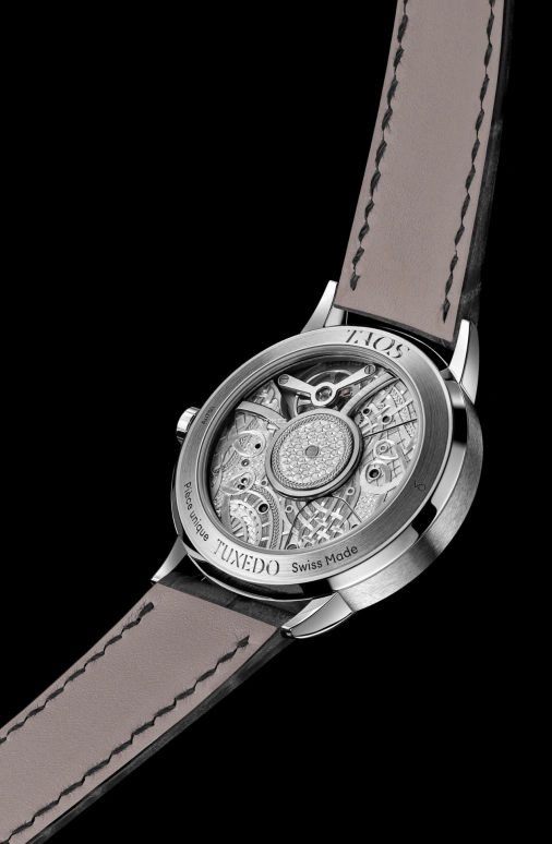 TAOS,Other 38mm,38mm,White Gold,Blue,Black,Automatic,Sapphire,Round,Tuxedo