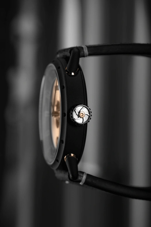 Timeless,Other 41.50mm,41.50mm,Stainless Steel,Dual,Salmon,Black,Automatic,Day,44hours,003 LN1