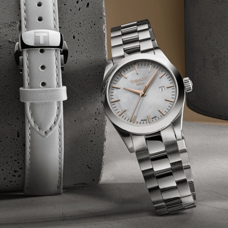 Tissot,T-Lady 29.30mm,29.30mm,Stainless Steel,White,Quartz,Day,26280hours,T132,T132.010.11.111.00