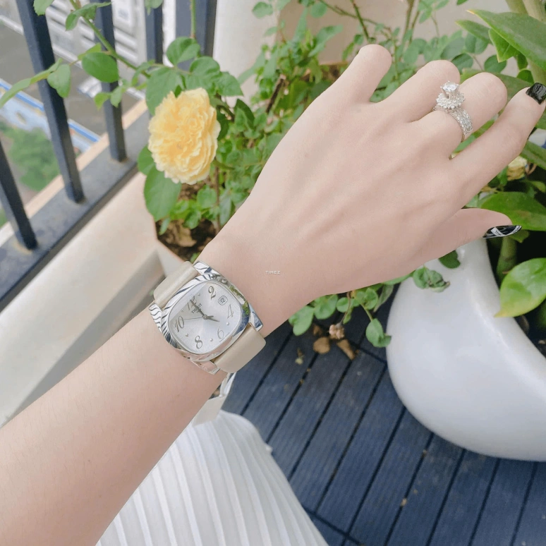 Tissot,T-Trend 33mm,33mm,Stainless Steel,Silver,Quartz,Day,26280hours,T009,T009.310.17.037.00