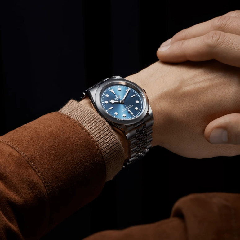 Tudor,Black Bay 41mm,41mm,Stainless Steel,Blue,Automatic,70hours,In-house Caliber,79680,79680-0002
