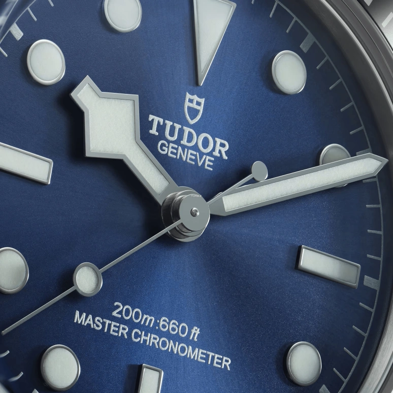 Tudor,Black Bay 43mm,43mm,Stainless Steel,Blue,Automatic,70hours,In-house Caliber,7943A1A0NU,7943A1A0NU-0001