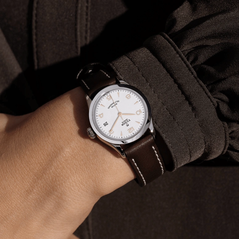 Tudor,1926 28mm,28mm,Stainless Steel,White,Automatic,Day,38hours,91350,91350-0012