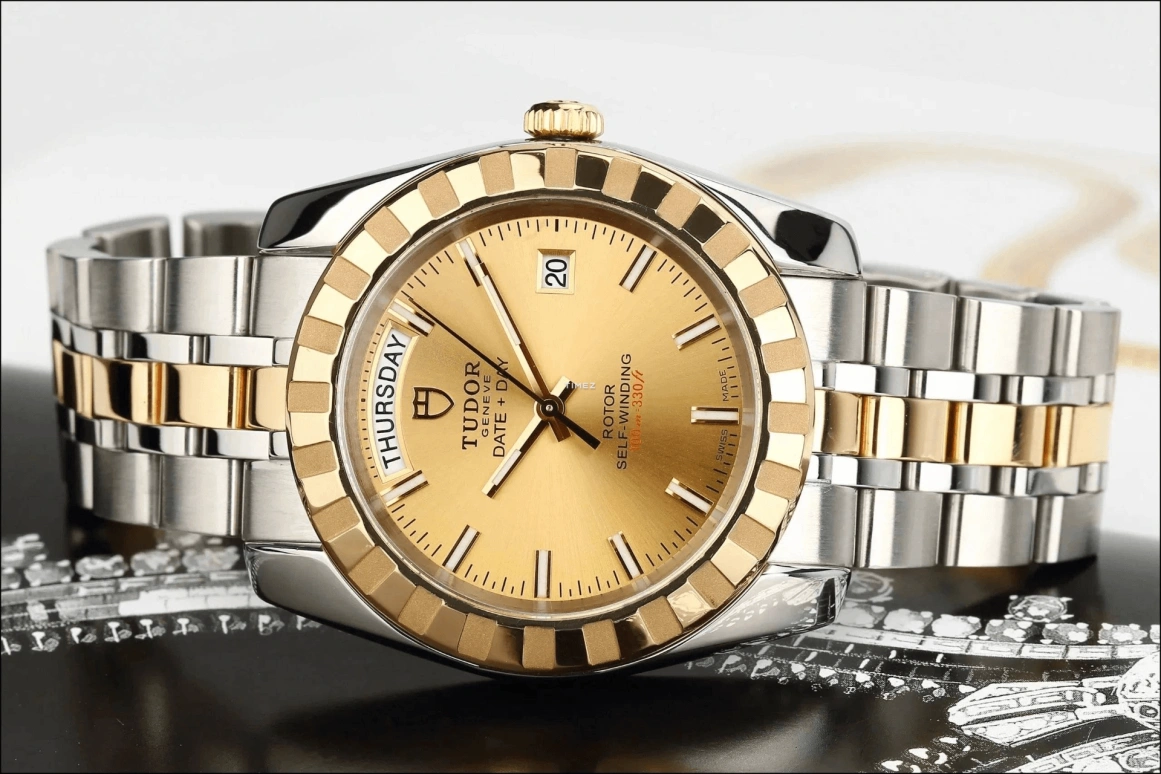 Tudor,Classic 41mm,41mm,Stainless Steel,White,Champagne,Automatic,Date,Day,23013,23013-0023