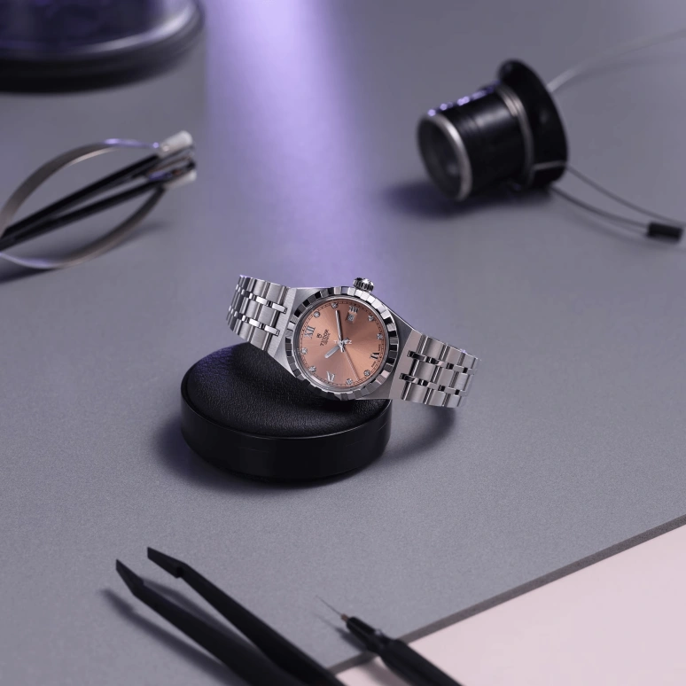Tudor,Royal 28mm,28mm,Stainless Steel,Pink,Automatic,Day,38hours,28300,28300-0010