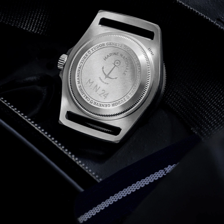 Tudor,Pelagos FXD 42mm,42mm,Titanium,Blue,Automatic,70hours,In-house Caliber,25707B,25707B/24-0001