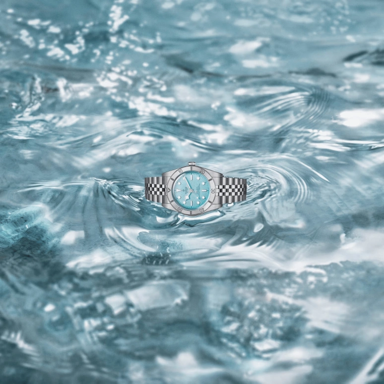 Tudor,Black Bay 54 37mm,37mm,Stainless Steel,Blue,Automatic,70hours,In-house Caliber,79000,79000-0001