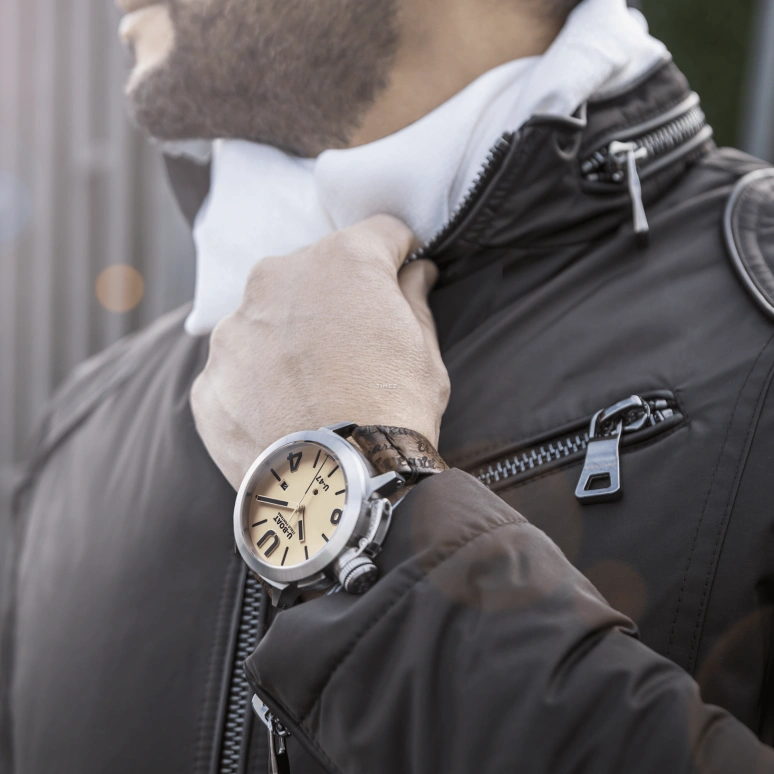 U-Boat,Classico 47mm,47mm,Stainless Steel,Beige,Automatic,Day,Sapphire,8106
