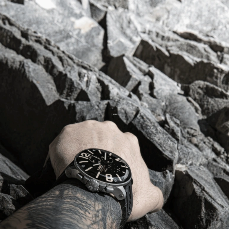 U-Boat,Classico 45mm,45mm,Titanium,Black,Beige,Electromechanical,Chronograph,Sapphire,8897