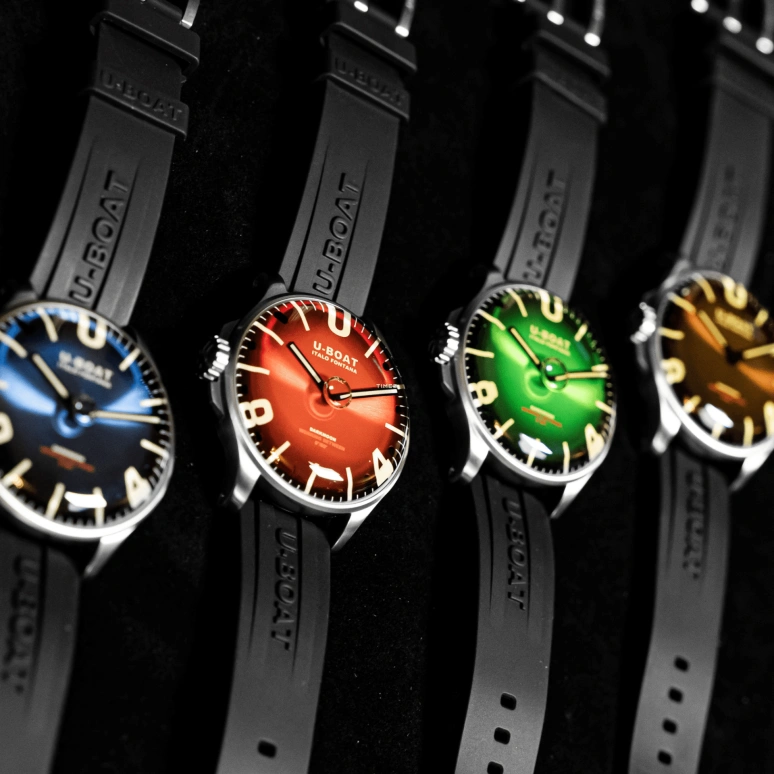 U-Boat,Darkmoon 44.80mm,44.80mm,Stainless Steel,Black,Red,Quartz,Sapphire,Round,8465,8465/B