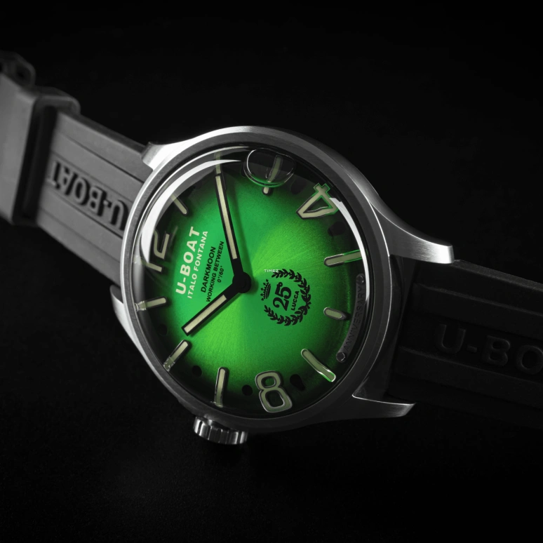 U-Boat,Darkmoon 46.50mm,46.50mm,Stainless Steel,Green,Quartz,Sapphire,Crystal Glass,Round,2031