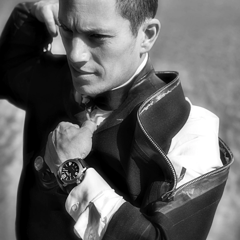 U-Boat,Classico 40mm,40mm,Stainless Steel,Black,Beige,Handwound,Sapphire,Crystal Glass,Silver,9002