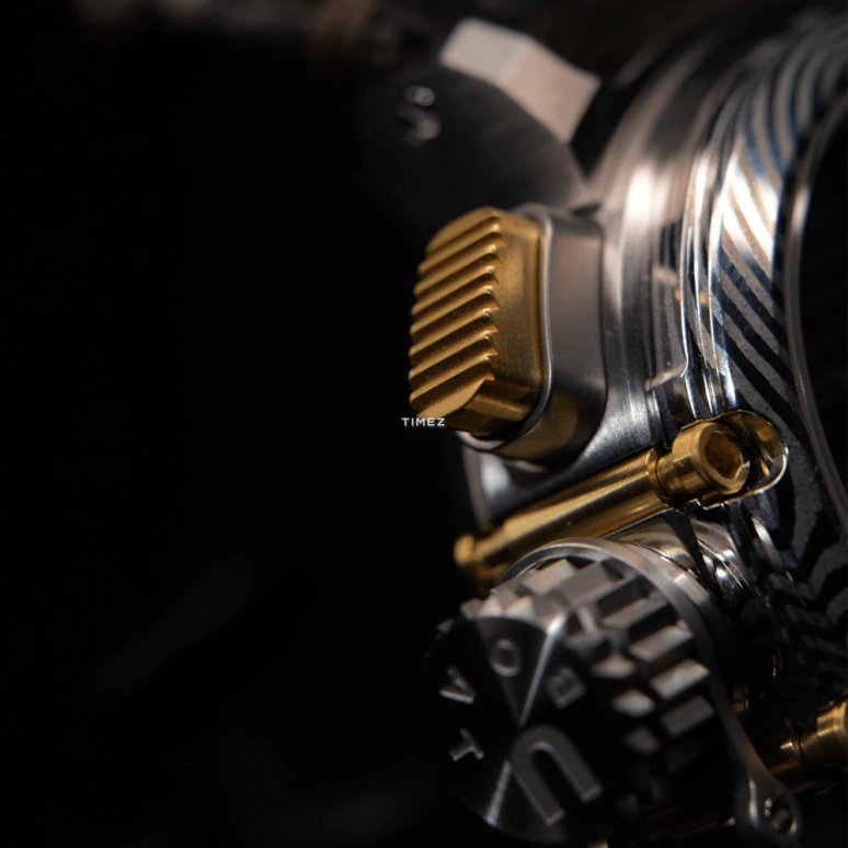U-Boat,Chimera 46mm,46mm,Stainless Steel,Yellow Gold,Black,Automatic,Day,Sapphire,Crystal Glass,2535
