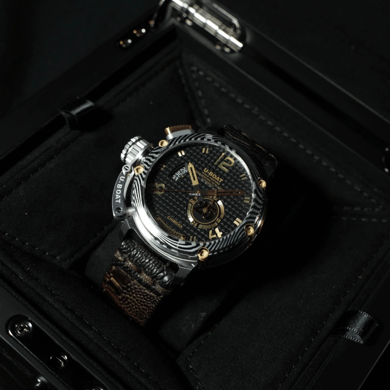 U-Boat,Chimera 46mm,46mm,Stainless Steel,Yellow Gold,Black,Automatic,Day,Sapphire,Crystal Glass,2525