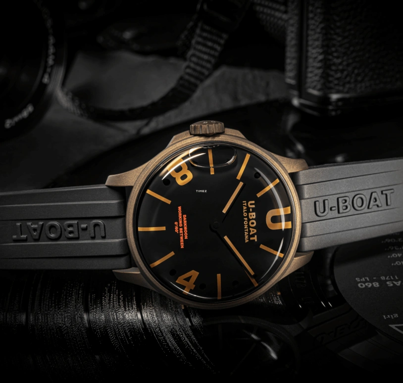 U-Boat,Darkmoon 44.80mm,44.80mm,Stainless Steel,Black,Yellow,Quartz,Sapphire,Round,9548