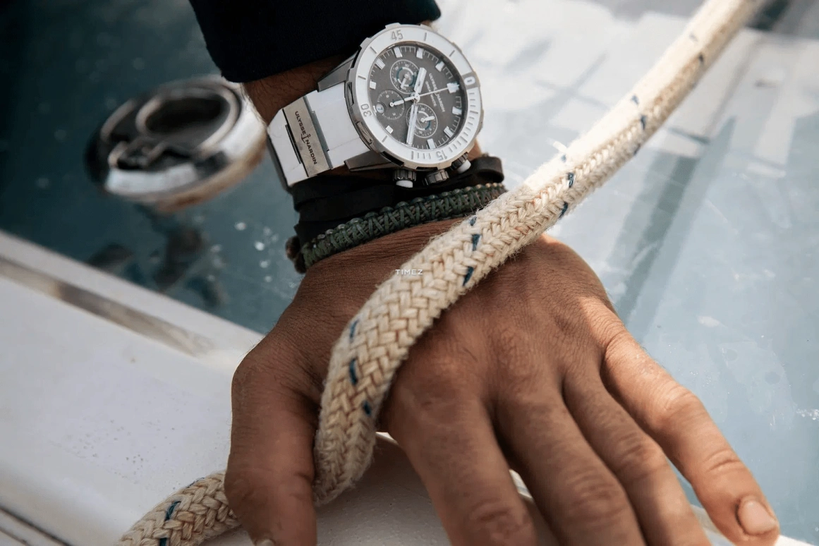Ulysse Nardin,Diver 44mm,44mm,Titanium,Grey,Automatic,Chronograph,Day,1503,1503-170LE-1A-GW/3B