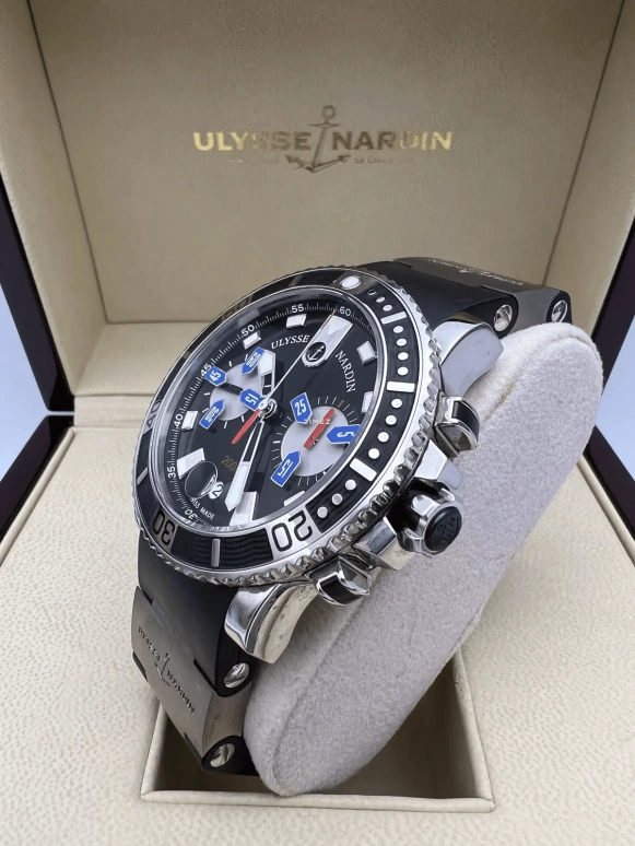 Ulysse Nardin,Diver 42.70mm,42.70mm,Stainless Steel,Rubber,Black,Automatic,Chronograph,Day,8003,8003-102-3/92