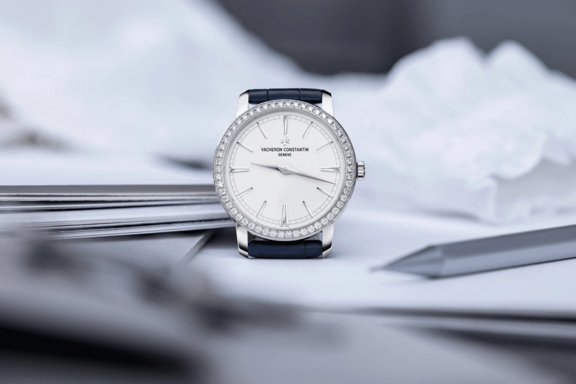 Vacheron Constantin,Patrimony 33mm,33mm,White Gold,Silver,Handwound,40hours,In-house Caliber,81590,81590/000G-9848