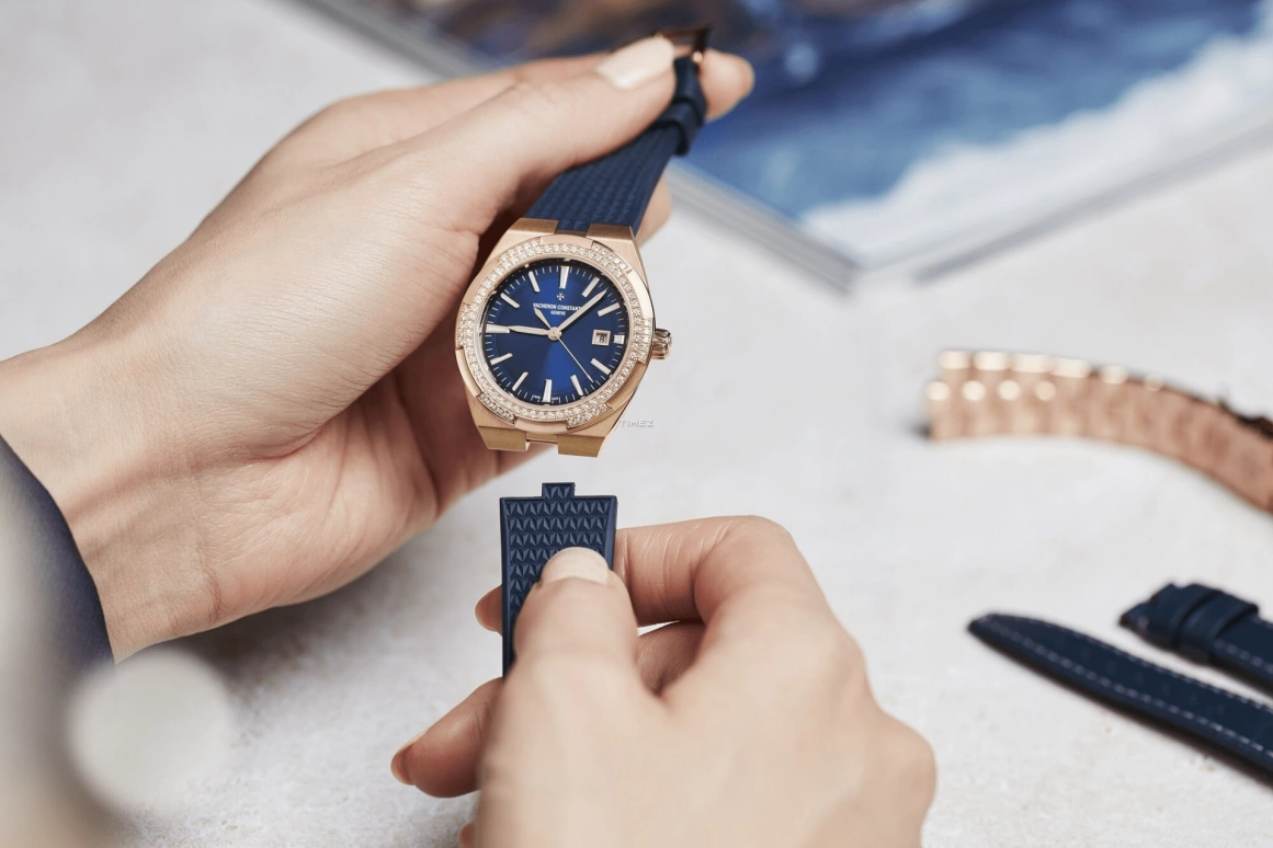 Vacheron Constantin,Overseas 35mm,35mm,Pink Gold,Blue,Day,Sapphire,Round,4605V,4605V/200R-B978