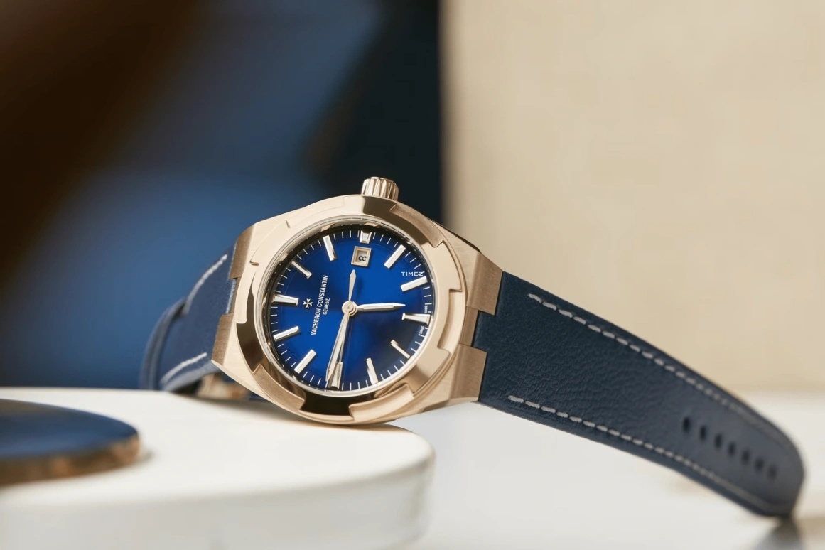 Vacheron Constantin,Overseas 34.50mm,34.50mm,Pink Gold,Blue,Automatic,Day,40hours,4600V,4600V/200R-B979