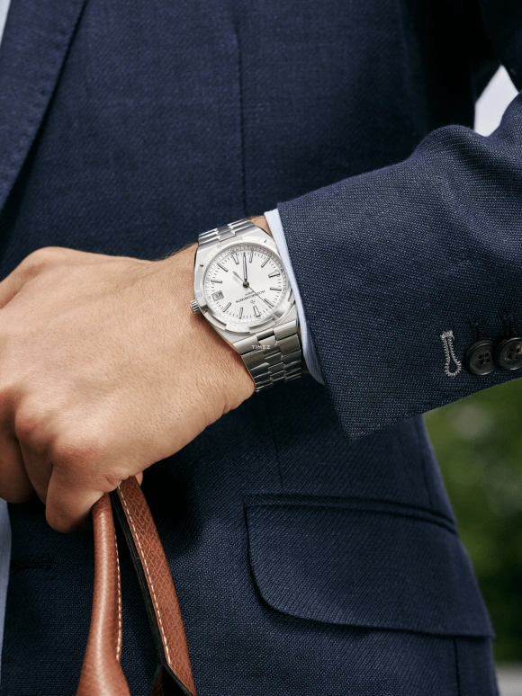 Vacheron Constantin,Overseas 41mm,41mm,Stainless Steel,White,Automatic,Day,60hours,4520V,4520V/210A-B126