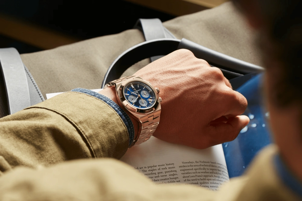 Vacheron Constantin,Overseas 42.50mm,42.50mm,Rose Gold,Pink Gold,Blue,Automatic,Chronograph,Day,5520V,5520V/210R-B952