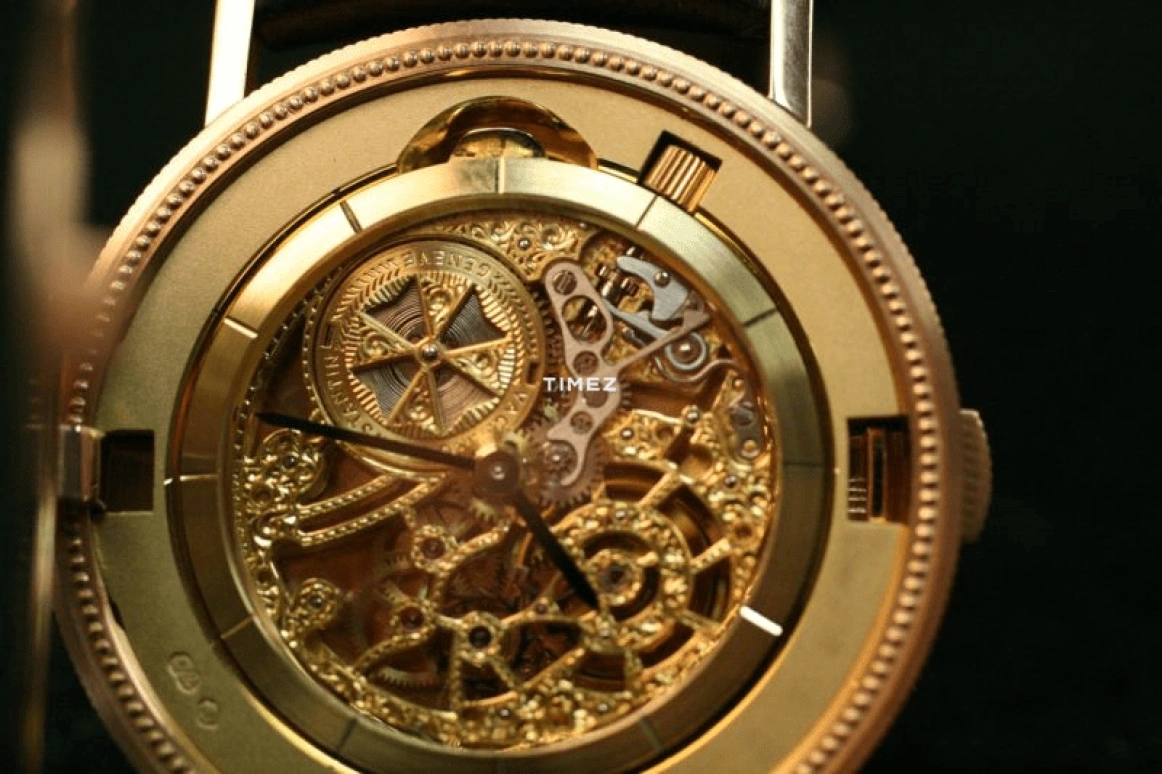 Vacheron Constantin,Métiers d'Art 34.70mm,34.70mm,Yellow Gold,Gold,Handwound,65hours,In-house Caliber,33059,33059/000J-0000