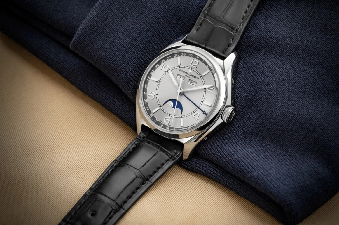 Vacheron Constantin,FiftySix 40mm,40mm,Stainless Steel,Silver,Automatic,Moonphase,Month,Date,Day,40hours,In-house Caliber,4000E,4000E/000A-B439