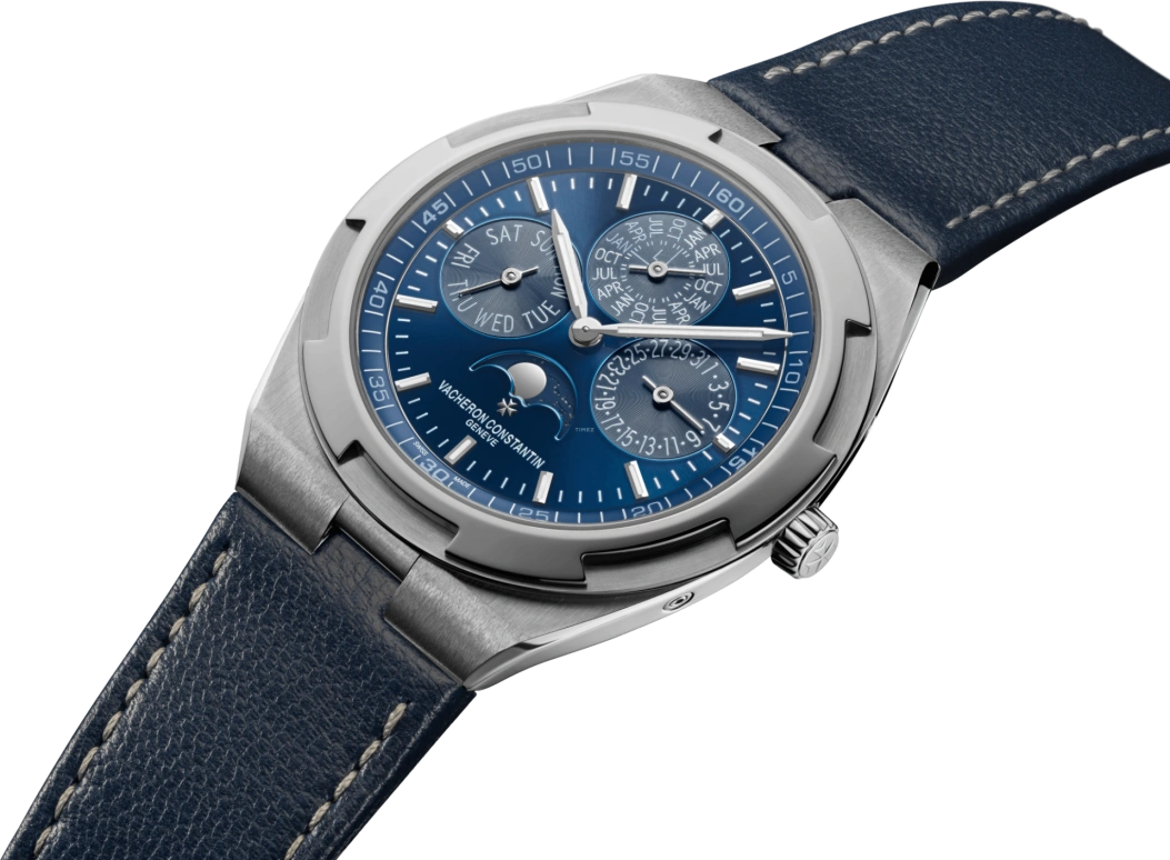 Vacheron Constantin,Overseas 41.50mm,41.50mm,White Gold,Blue,Automatic,Moonphase,Perpetual Calendar,Leap Year,Month,40hours,In-house Caliber,4300V,4300V/120G-B945