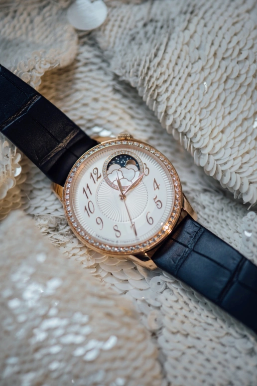 Vacheron Constantin,Égérie 37mm,37mm,Pink Gold,Silver,Automatic,Moonphase,40hours,8005F,8005F/000R-B498