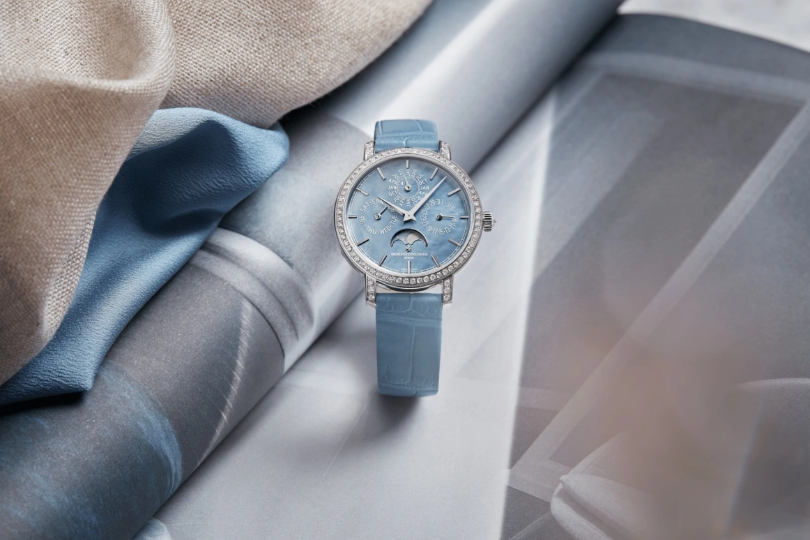 Vacheron Constantin,Traditionnelle 36.50mm,36.50mm,White Gold,Blue,Automatic,Day,Anti-magnetic,4305T,4305T/000G-B948