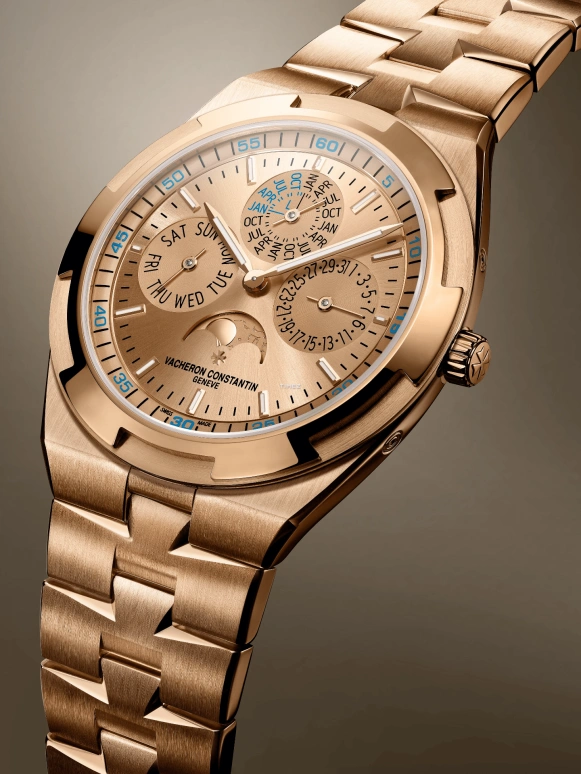 Vacheron Constantin,Overseas 41.50mm,41.50mm,Pink Gold,Rose Gold,Automatic,Moonphase,Perpetual Calendar,Leap Year,Date,40hours,In-house Caliber,4300V,4300V/220R-H144