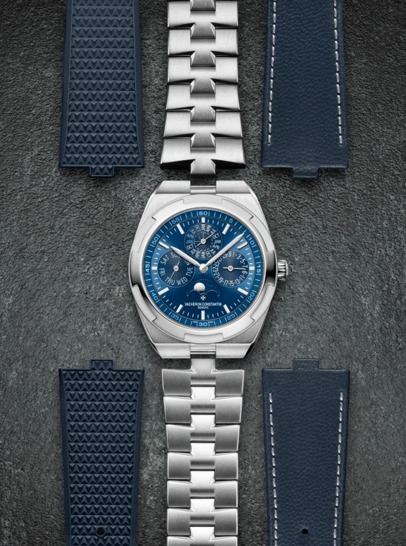 Vacheron Constantin,Overseas 41.50mm,41.50mm,White Gold,Blue,Automatic,Moonphase,Perpetual Calendar,Leap Year,Month,40hours,In-house Caliber,4300V,4300V/120G-B945