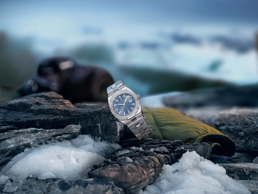 Vacheron Constantin,Overseas 33mm,33mm,Stainless Steel,Blue,Quartz,Day,74hours,1225V,1225V/200A-B590