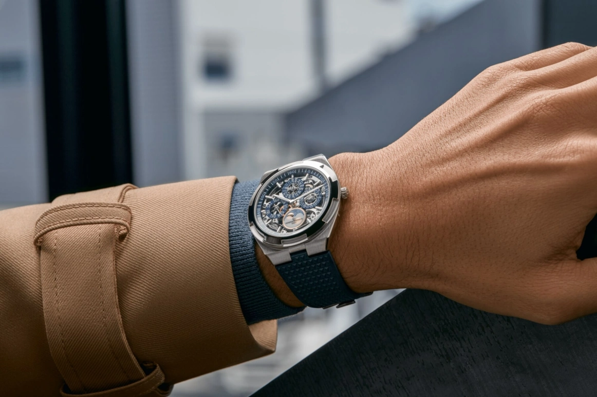 Vacheron Constantin,Overseas 41.50mm,41.50mm,White Gold,Skeleton,Automatic,Moonphase,Perpetual Calendar,Leap Year,Month,40hours,In-house Caliber,4300V,4300V/120G-B946