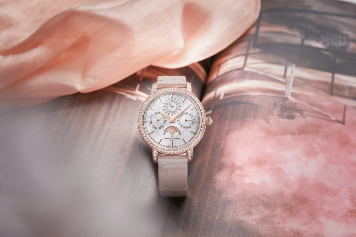 Vacheron Constantin,Traditionnelle 36.50mm,36.50mm,Pink Gold,White,Automatic,Day,Anti-magnetic,4305T,4305T/000R-B947