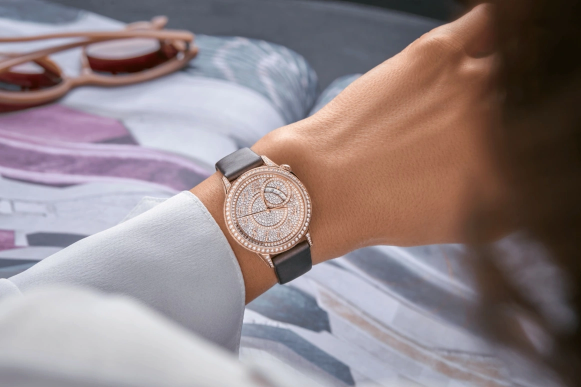 Vacheron Constantin,Égérie 35mm,35mm,Pink Gold,Red Gold,Pink Red,Automatic,40hours,In-house Caliber,4606F,4606F/000R-B648