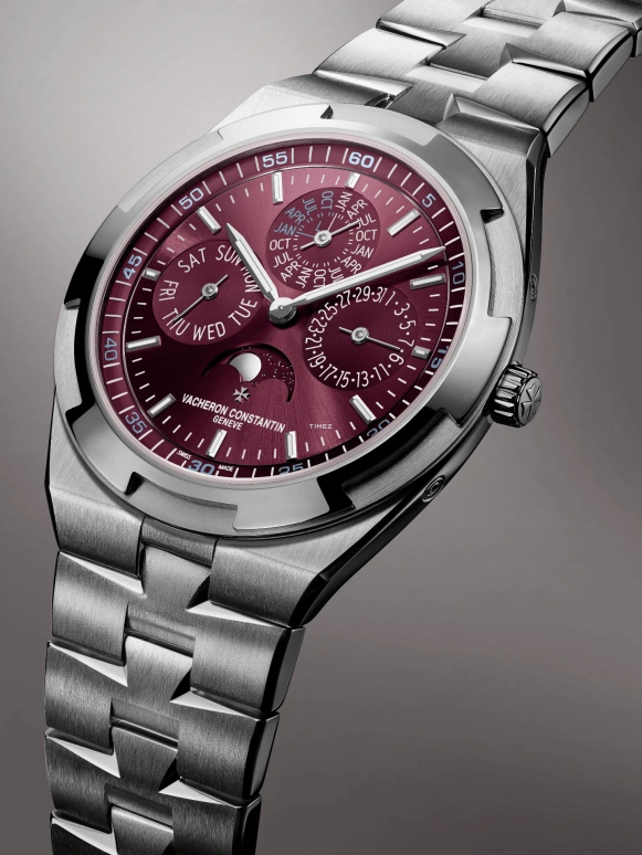 Vacheron Constantin,Overseas 41.50mm,41.50mm,White Gold,Wine Red,Automatic,Moonphase,Perpetual Calendar,Leap Year,Date,40hours,In-house Caliber,4300V,4300V/220G-H151