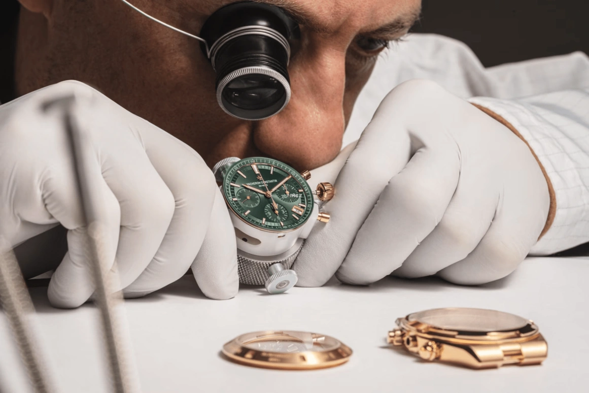 Vacheron Constantin,Overseas 42.50mm,42.50mm,Rose Gold,Green,Automatic,Chronograph,Day,5520V,5520V/210R-B966