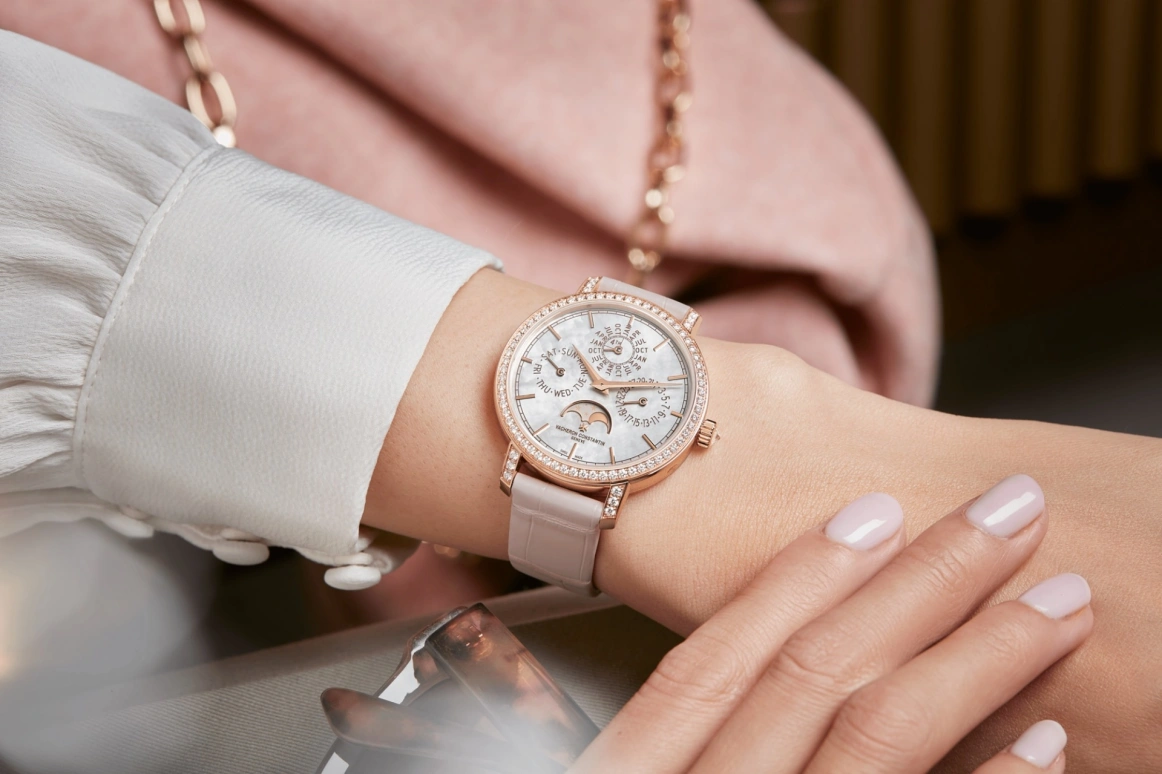 Vacheron Constantin,Traditionnelle 36.50mm,36.50mm,Pink Gold,White,Automatic,Day,Anti-magnetic,4305T,4305T/000R-B947